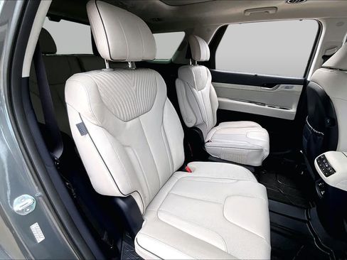 Used 2024 Hyundai Palisade Calligraphy FWD image 20