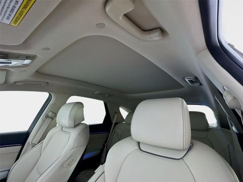 New 2026 Genesis GV70 2.5T Advanced AWD/4WD image 14
