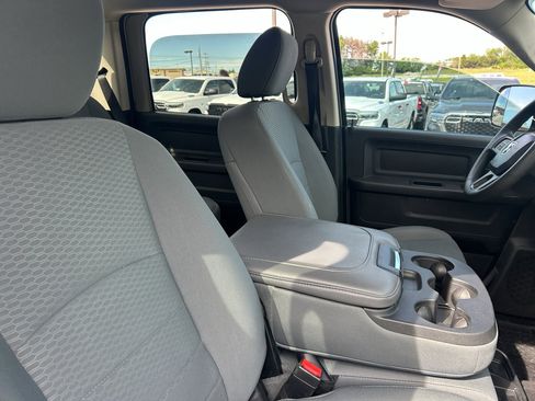 Used 2017 RAM 2500 Tradesman w/ Chrome Appearance Group AWD/4WD image 13