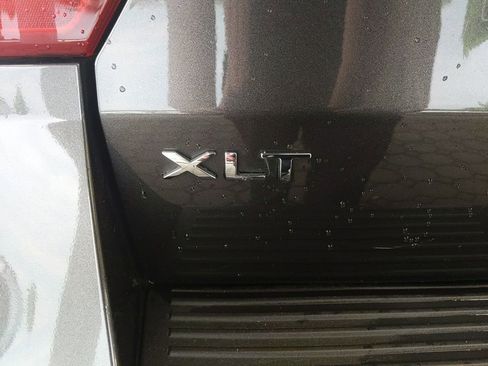Used 2020 Ford Expedition XLT w/ Equipment Group 202A AWD/4WD image 8