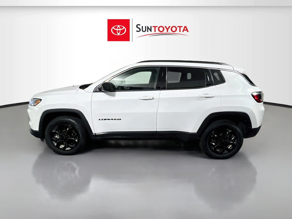 Used 2024 Jeep Compass Latitude AWD/4WD image 6