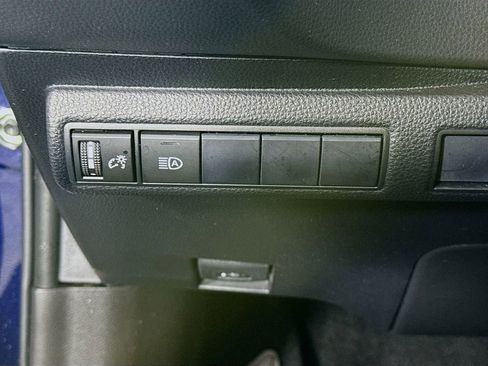 Certified 2021 Toyota Corolla LE image 18