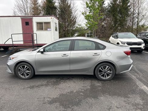 Certified 2023 Kia Forte LXS FWD image 4