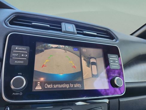 Used 2022 Nissan Leaf SV w/ SV Technology Package image 24