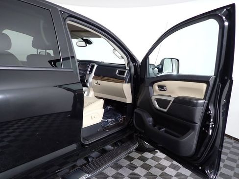 Used 2016 Nissan Titan SL AWD/4WD image 47