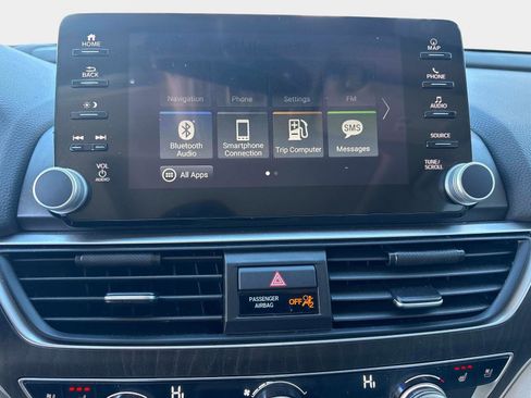 Used 2022 Honda Accord Touring image 25