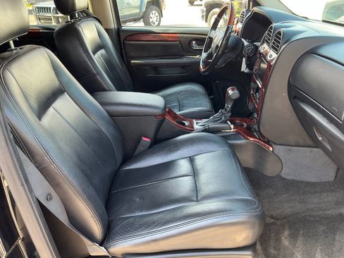 Used 2007 GMC Envoy Denali image 9