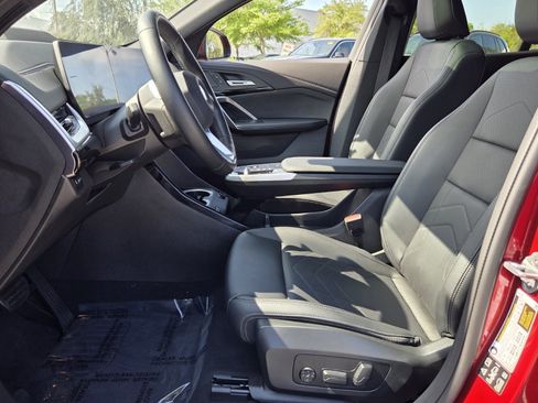 Certified 2025 BMW X2 xDrive28i image 10