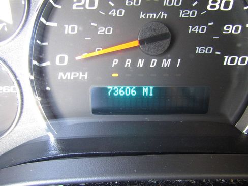 Used 2021 Chevrolet Express 2500 w/ Driver Convenience Package RWD image 15
