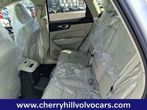 New 2026 Volvo XC60 T8 Ultra w/ Protection Package Premier image 7