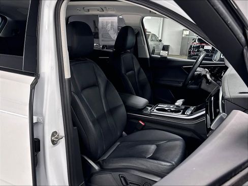 Certified 2023 Audi Q7 3.0T Prestige w/ Prestige Package AWD/4WD image 10
