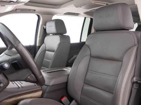 Used 2020 GMC Yukon XL Denali w/ Open Road Package AWD/4WD image 29