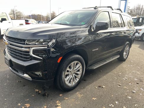 Used 2023 Chevrolet Tahoe LT w/ Luxury Package image 5