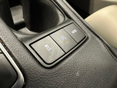 Used 2019 Cadillac XT4 Luxury w/ Cold Weather Package FWD image 24