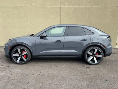 New 2025 Porsche Macan 4S Electric image 2