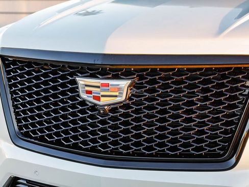 Used 2025 Cadillac Escalade Sport image 6