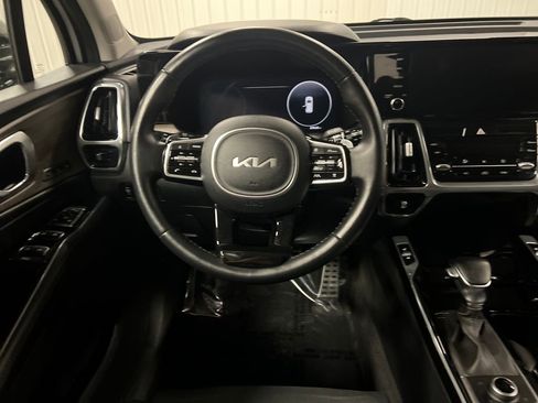 Used 2023 Kia Sorento SX Prestige AWD/4WD image 18