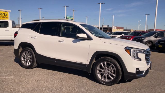 Used 2024 GMC Terrain SLT AWD/4WD image 3