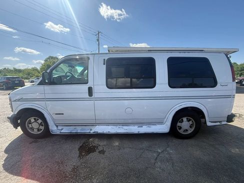 Used 1997 Chevrolet Express 1500 RWD image 3