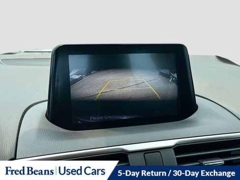 Used 2018 MAZDA MAZDA3 Touring FWD image 19
