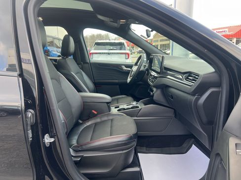 Used 2023 Ford Escape ST-Line w/ Tech Pack #1 AWD/4WD image 30