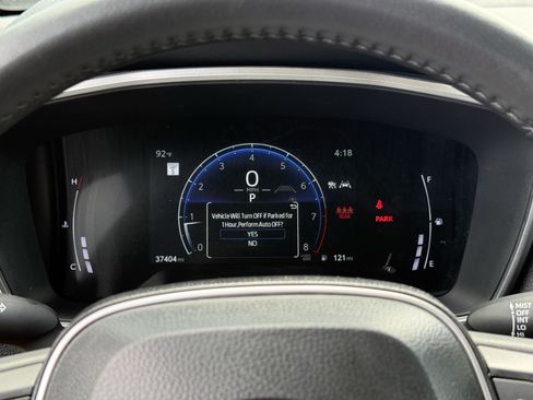 Used 2025 Toyota Corolla Cross XLE FWD image 18