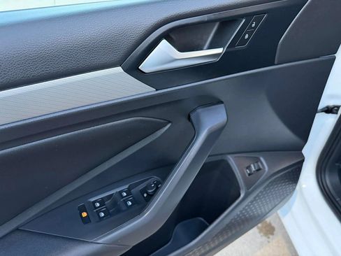 Used 2019 Volkswagen Jetta SE image 16