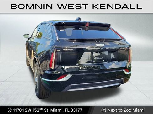 Used 2025 Cadillac Optiq Luxury 1 image 3