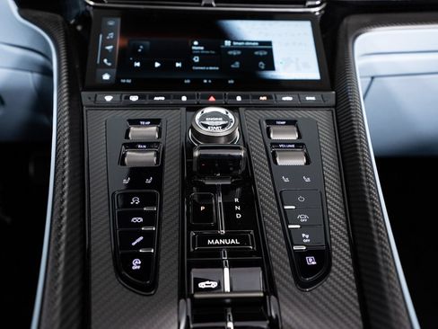 Used 2024 Aston Martin DB12 Convertible RWD image 13