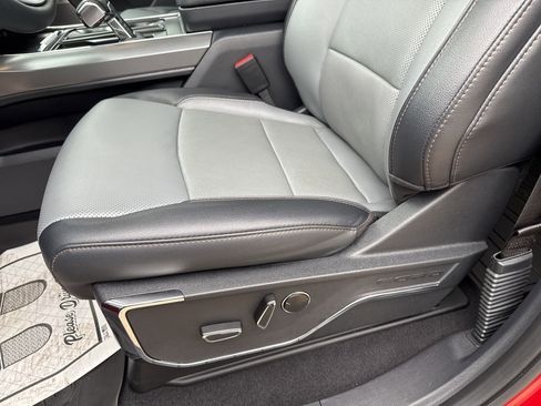 Used 2023 Ford F150 Lightning Lariat image 44