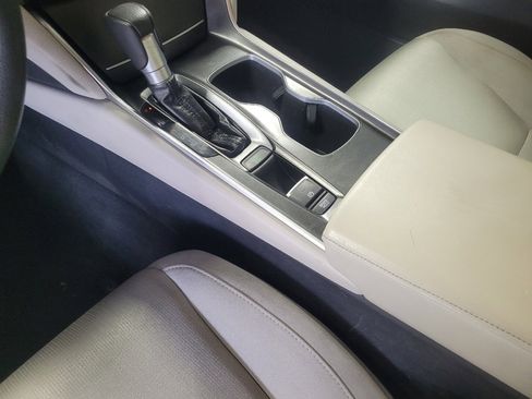 Used 2018 Honda Accord LX image 26