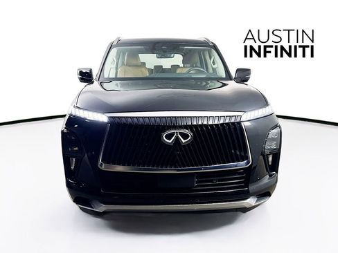 Used 2025 INFINITI QX80 Luxe image 2