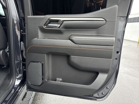 Used 2024 GMC Sierra 1500 AT4 w/ Technology Package image 36