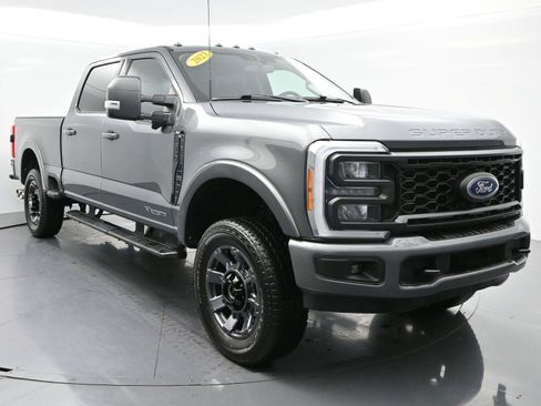 Used 2023 Ford F350 XLT w/ XLT Premium Package AWD/4WD image 2