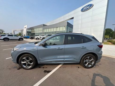 Used 2024 Ford Escape ST-Line w/ Tech Pack #1 AWD/4WD image 8
