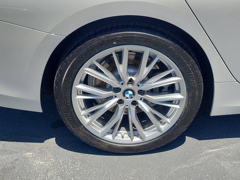 Used 2023 BMW 330i Sedan w/ Driving Assistance Package RWD image 6