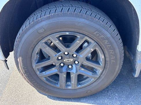 Used 2026 Chevrolet Silverado 1500 Custom RWD image 6