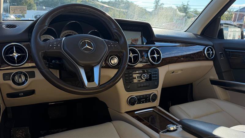 Used 2015 Mercedes-Benz GLK 350 4MATIC image 22