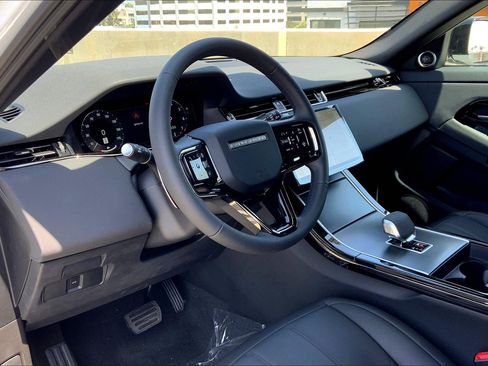 New 2026 Land Rover Range Rover Evoque S image 9