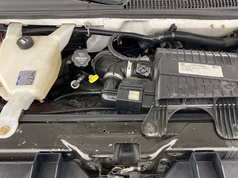 Used 2016 Chevrolet Express 3500 LT w/ LT Preferred Equipment Group image 28