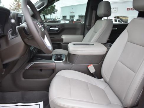 Used 2022 GMC Sierra 1500 SLT w/ SLT Premium Plus Package image 17