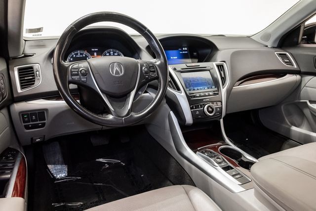 Used 2017 Acura TLX w/ Technology Package FWD image 7