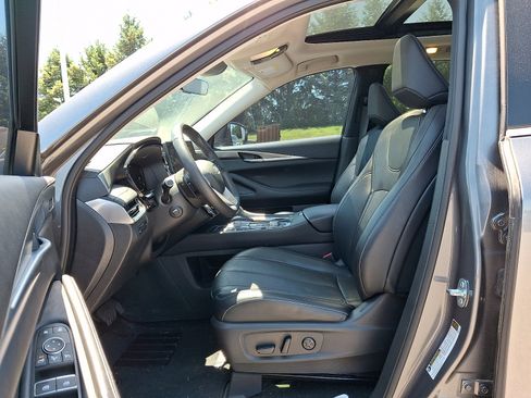 Certified 2023 INFINITI QX60 Luxe w/ Cargo Package AWD/4WD image 15