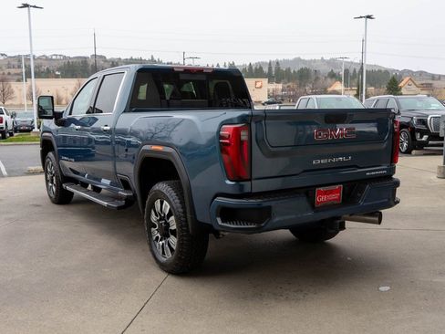 Used 2025 GMC Sierra 2500 Denali w/ Denali Reserve Package AWD/4WD image 5