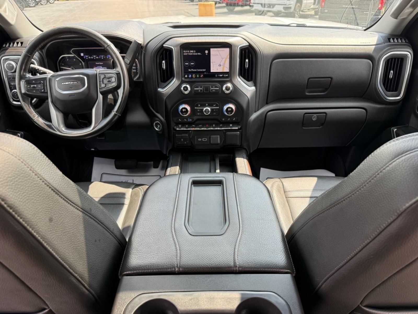 Used 2020 GMC Sierra 3500 Denali w/ Denali Ultimate Package AWD/4WD image 11