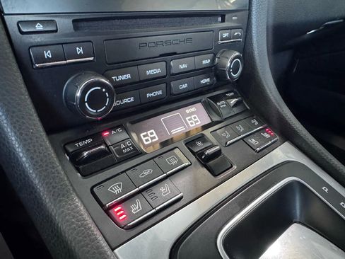 Used 2019 Porsche 718 Cayman image 22