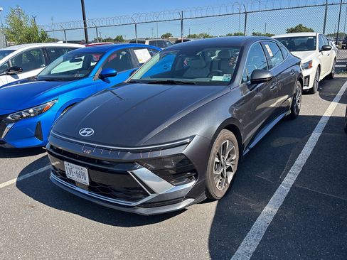 Used 2025 Hyundai Sonata SEL FWD image 5