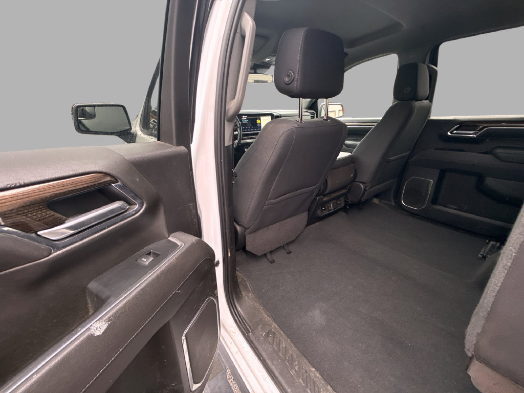 Used 2023 Chevrolet Silverado 1500 LT AWD/4WD image 10