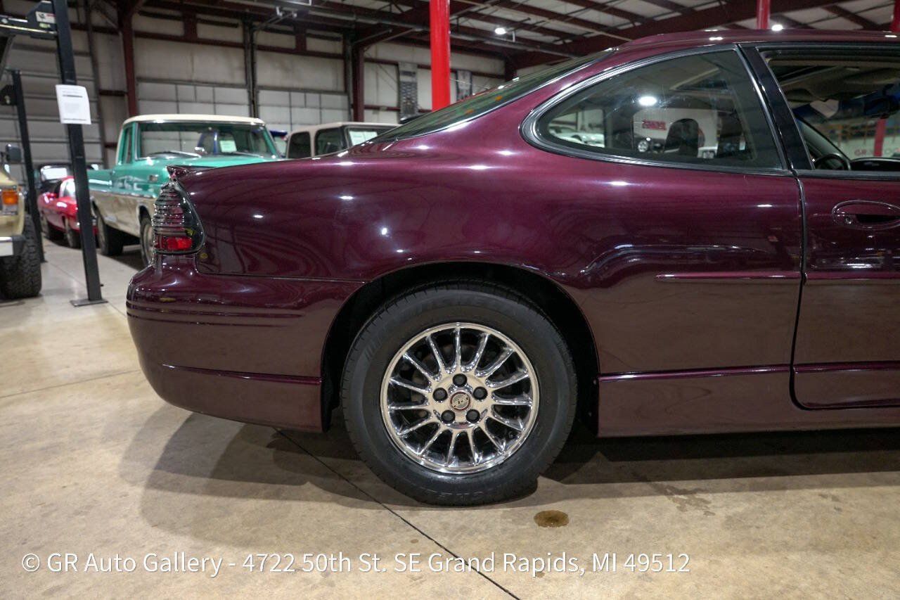 Used 2002 Pontiac Grand Prix GTP FWD image 9