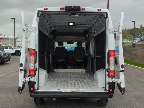 Used 2025 RAM ProMaster 2500 w/ Convenience Group FWD image 6